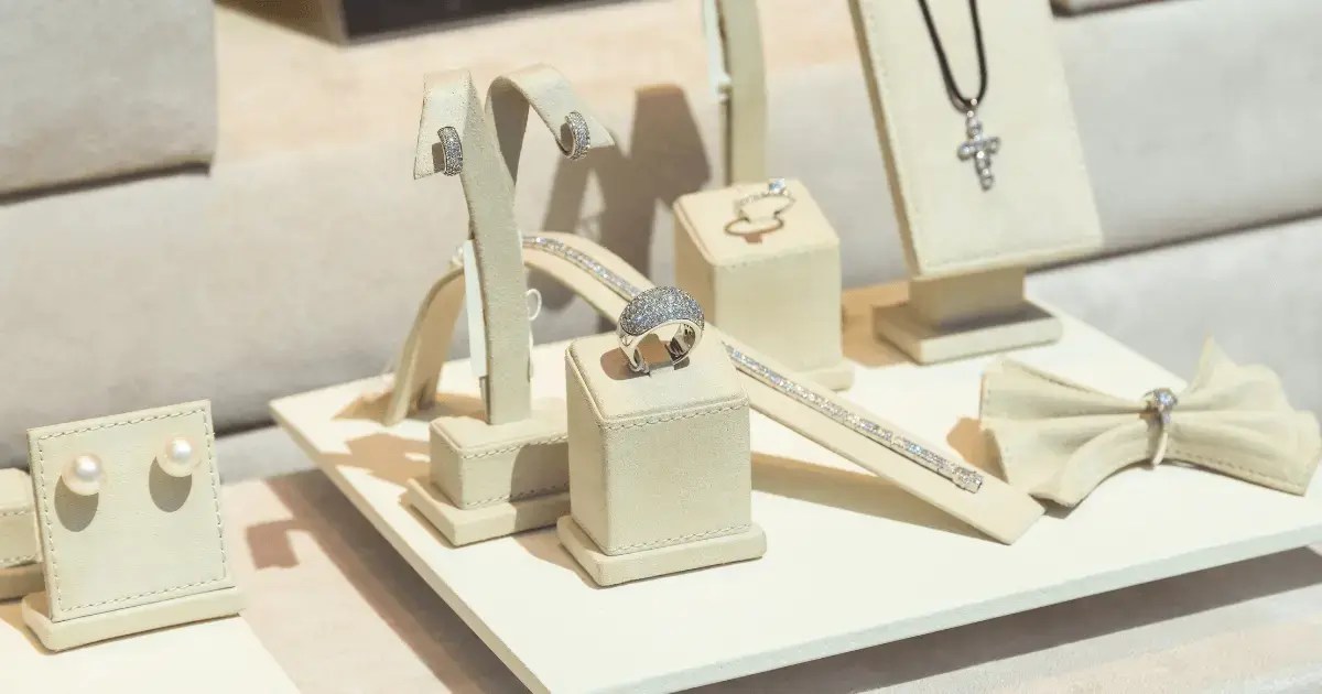 ANSWERED Where Do Jewelry Stores Get Their Inventory?